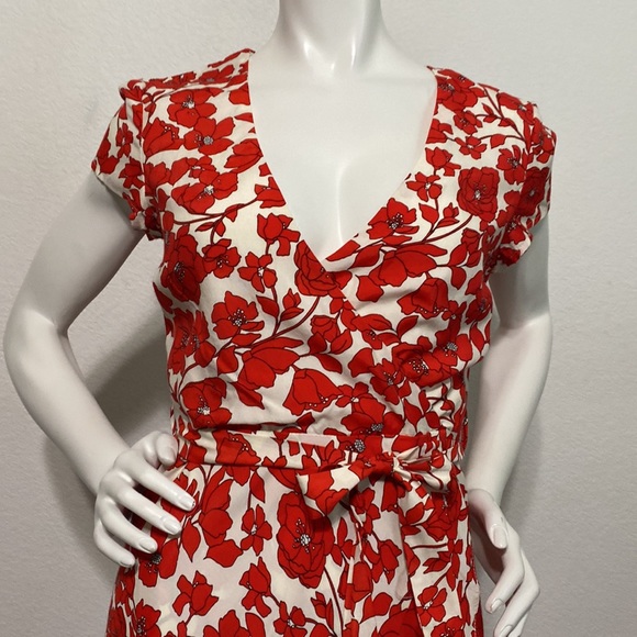 Bardot NWOT Fiesta Faux Wrap V-Neck Floral Short Sleeve Red & White Dress Size 8 - Picture 4 of 10